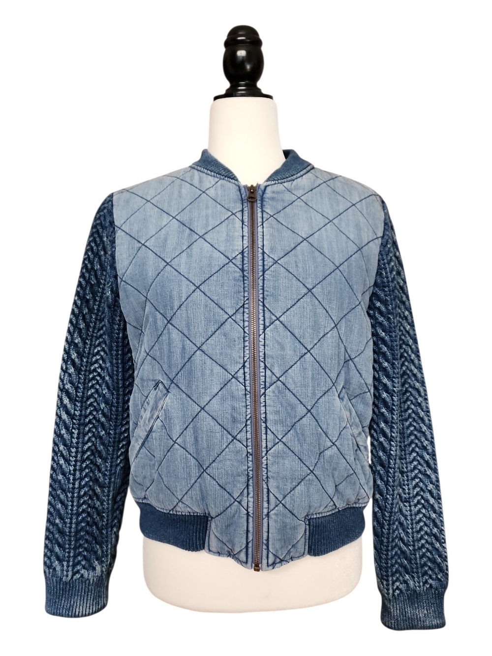 Cloth & Stone Quilted Light & Dark Blue Bomber Jacket With Knit Sleeves